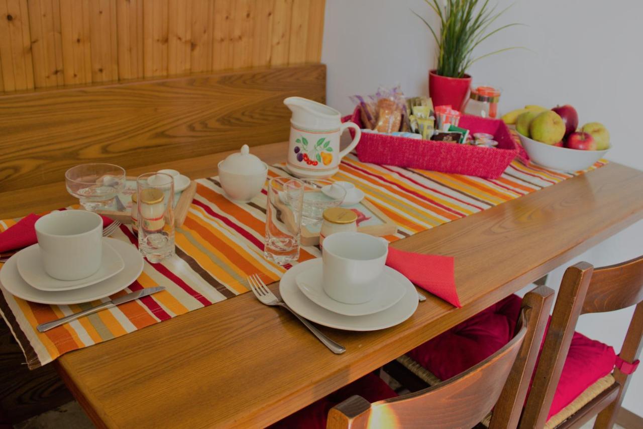 B&B Magenta Bagian luar foto